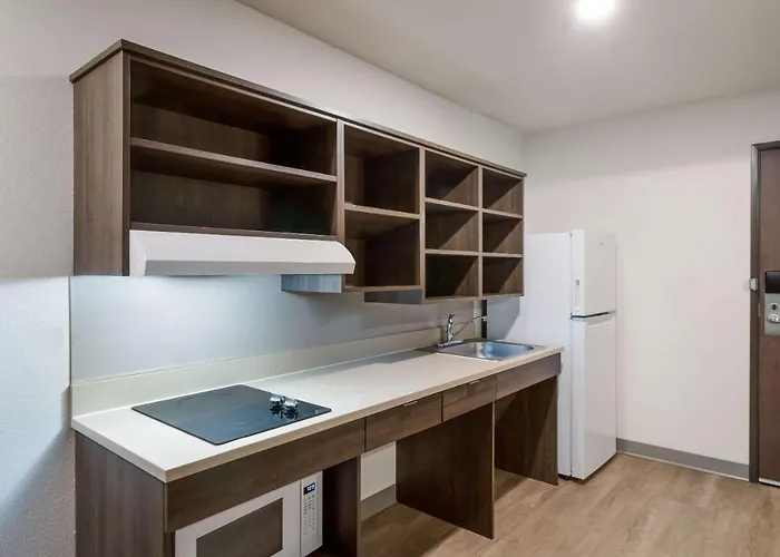 Woodspring Chandler Hotel 2*