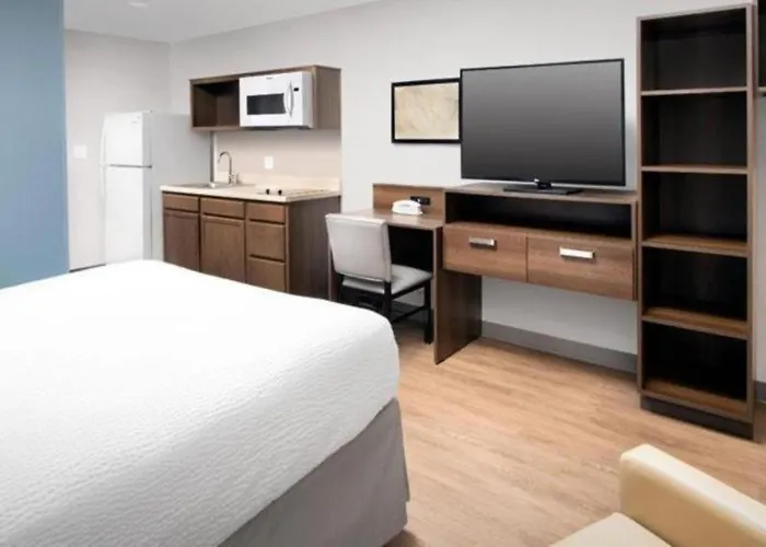 Woodspring Chandler 2*