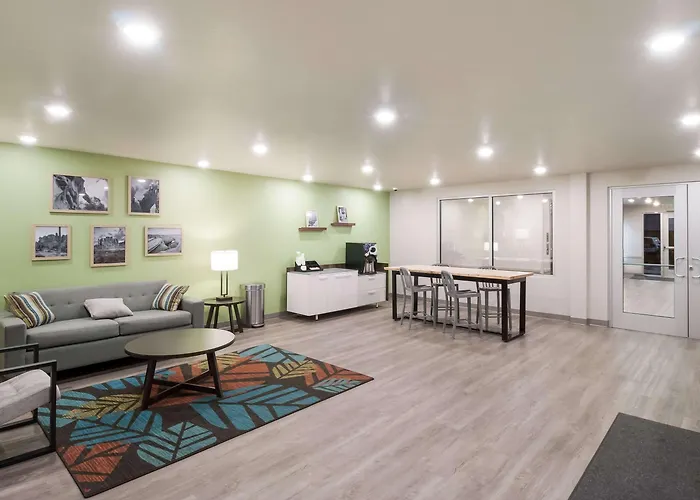 Woodspring Chandler