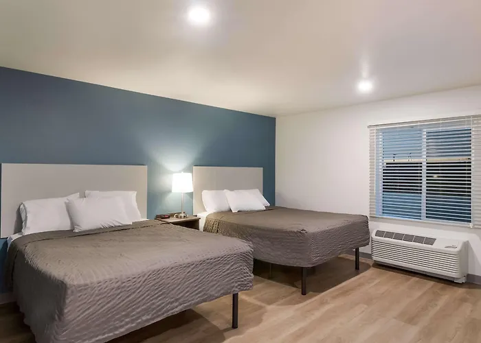 Woodspring Chandler Hotel 2*