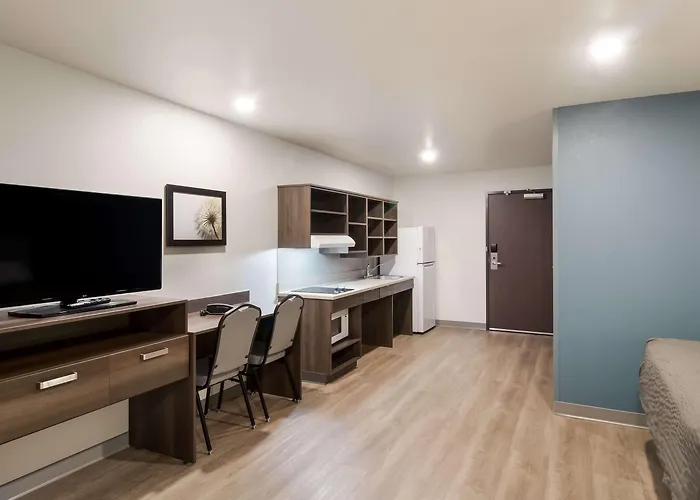 Woodspring Chandler Hotel 2*