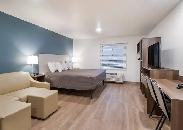 Woodspring Chandler Hotel