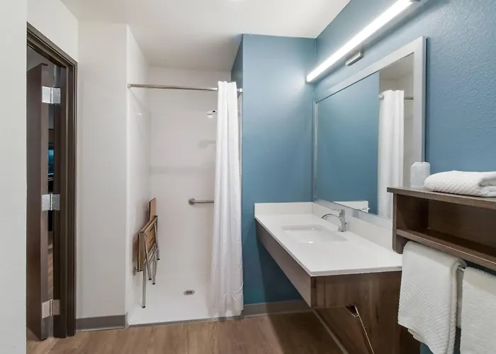 Woodspring Chandler 2*